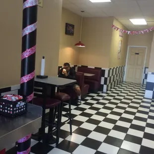 Looks clean and looks creative with these decoration