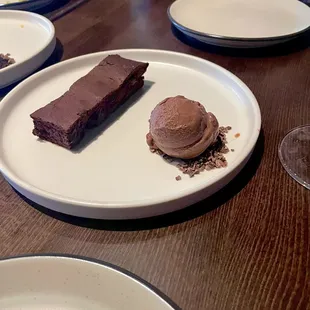 Flourless chocolate cake