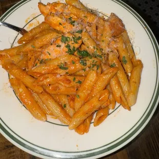 Spaghetti a la vodka with chicken