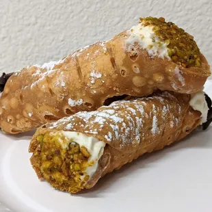 Good Pie 5/4/20: Housemade Cannoli – Ricotta, Chocolate Chips, Pistachio, Confectioner’s Sugar