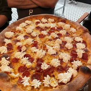 Brooklyn White Pie - 16 inch- 8 slices