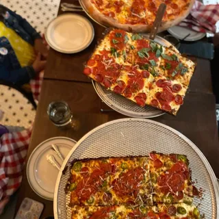 Detroit White Pie - 10x14 inch- 6 slices