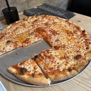 Cheese pizza
