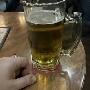 32 oz mug of beer!