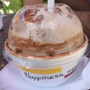 Small spoon-bender with hot fudge, Oreo and Reese's!