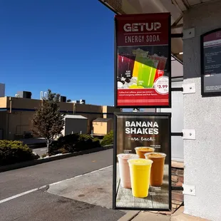 the outside of a restaurant