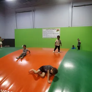 Big jumping pillow