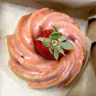 Gluten Free Strawberry Cake Doughnut