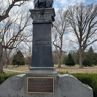 Lincoln Goodale sculpture and plaque