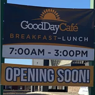 a sign for breakfast lunch