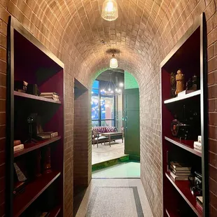 the entrance to the pizzeria