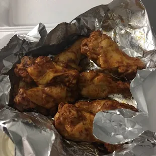 food, chicken wings and fried chicken