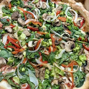 Excellent veggie 12" personal pie...