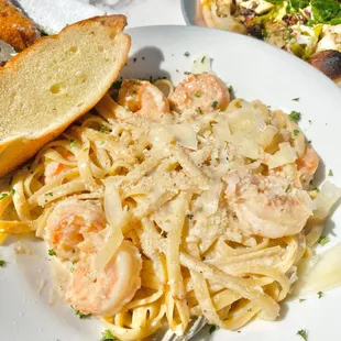 Shrimp Fettuccine Alfredo Dinner portion