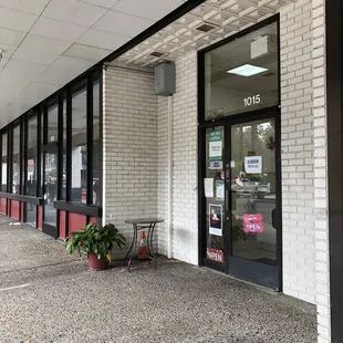 Exterior 1015 L Street