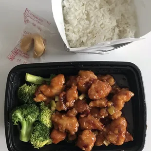 General Tso&apos;s white meat chicken. Plenty of chicken, broccoli and spicy sauce. Enough for two meals. Love this place. Clean inside also.