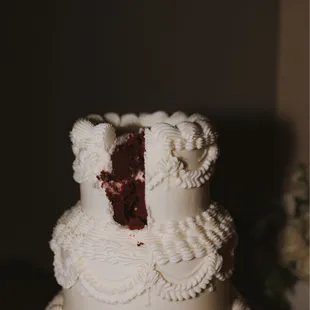 red velvet vintage cake