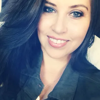 Laura R.