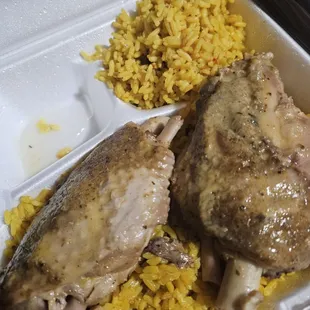 Turkey wings with yellow rice