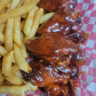 Jerk wings and fries