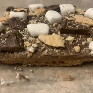 S'mores cookie bark
