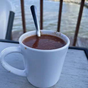 Delicious chowder that comes with dinner plates