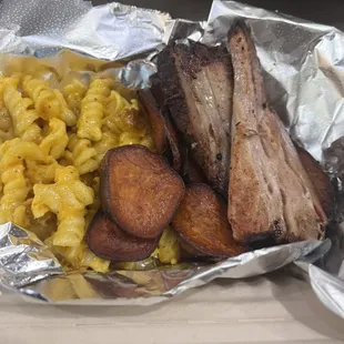 Industry special (1 meat, 2 sides)