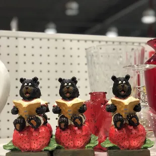 Bears on strawberries candle holders
