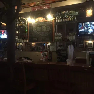 Quaint little deli/ beer spot in downtown Hampton.