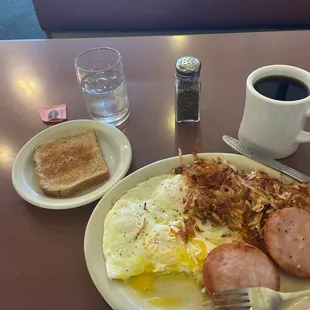 3 egg breakfast came with 4 eggs!