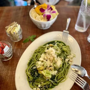 Pesto pasta with shrimp