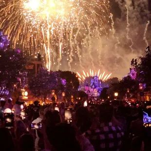 Disneyland Fireworks, &quot;Together Forever - A Pixar Nighttime Spectacular&quot;. (July 2024)