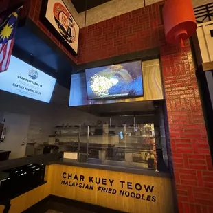 Not open as advertised!