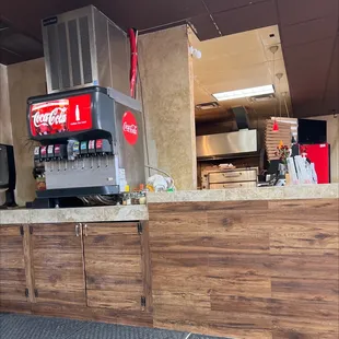 Fountain drinks yeah free refills.