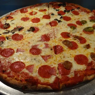 Enjoy our daily 2 slice and drink special for only $6.75 !+tax