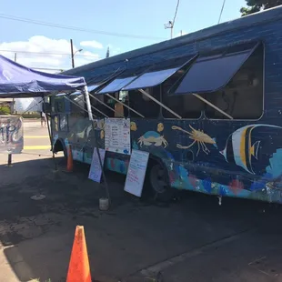There are three different food trucks here, in addition to a Pounders restaurant , which is pretty good