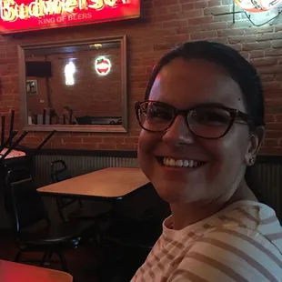 fun times at this awesome place!! good food, and awesome customer service!!