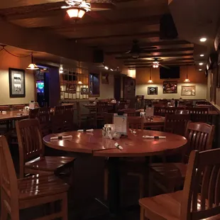 Dining area - cozy feel and lighting