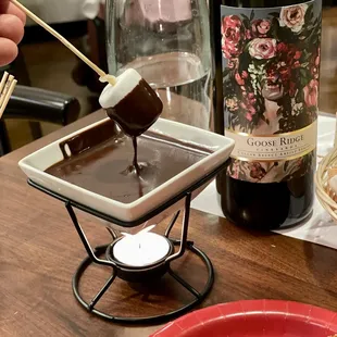 Valentine&apos;s Day Fondue event