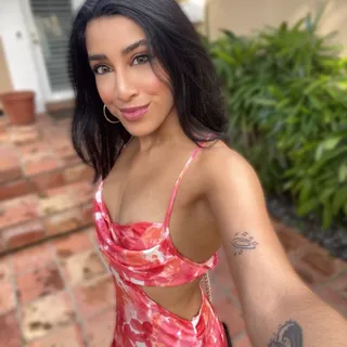 Nadeja E.