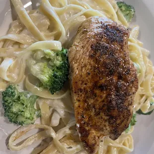 Chicken Alfredo good