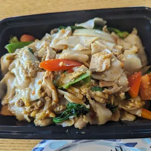 Pad kee mao