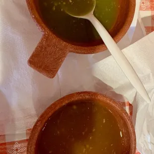 Salsas red and green