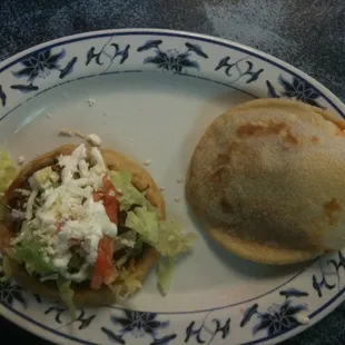 Gordita and sopes at Gorditas Aguascalientes