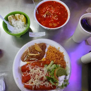 Menudo. Enchiladas.