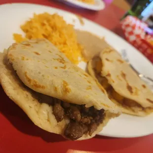 Gorditas de asada
