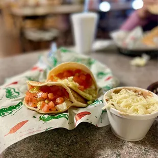 January 2022. Flour tortillas = house made. Favs: pollo en crema or pollo en chipotle &amp; huevos con chorizo (breakfast). Don't forget beans