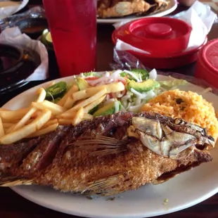 Mojarra frita $10.99