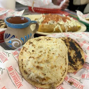 Gorditas al carbón