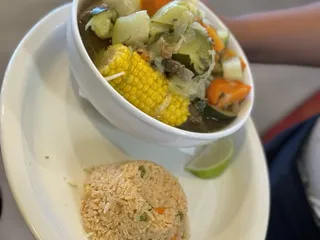 Los Laureles Caffe 2